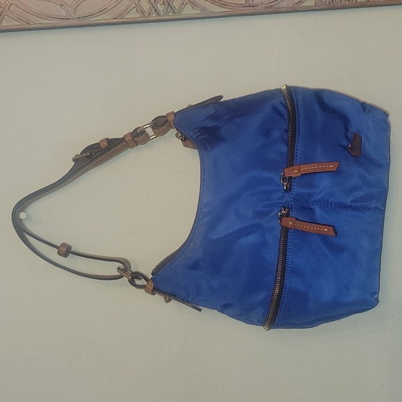 Purse (Never Used) outside of packaging. - Picture 2 of 4